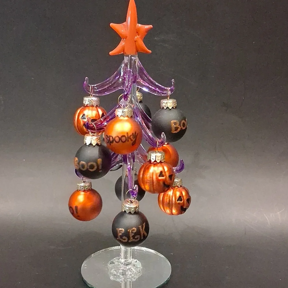 HALLOWEEN Tree 8